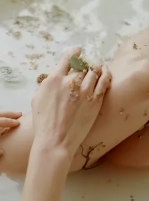 Baking soda bath skin