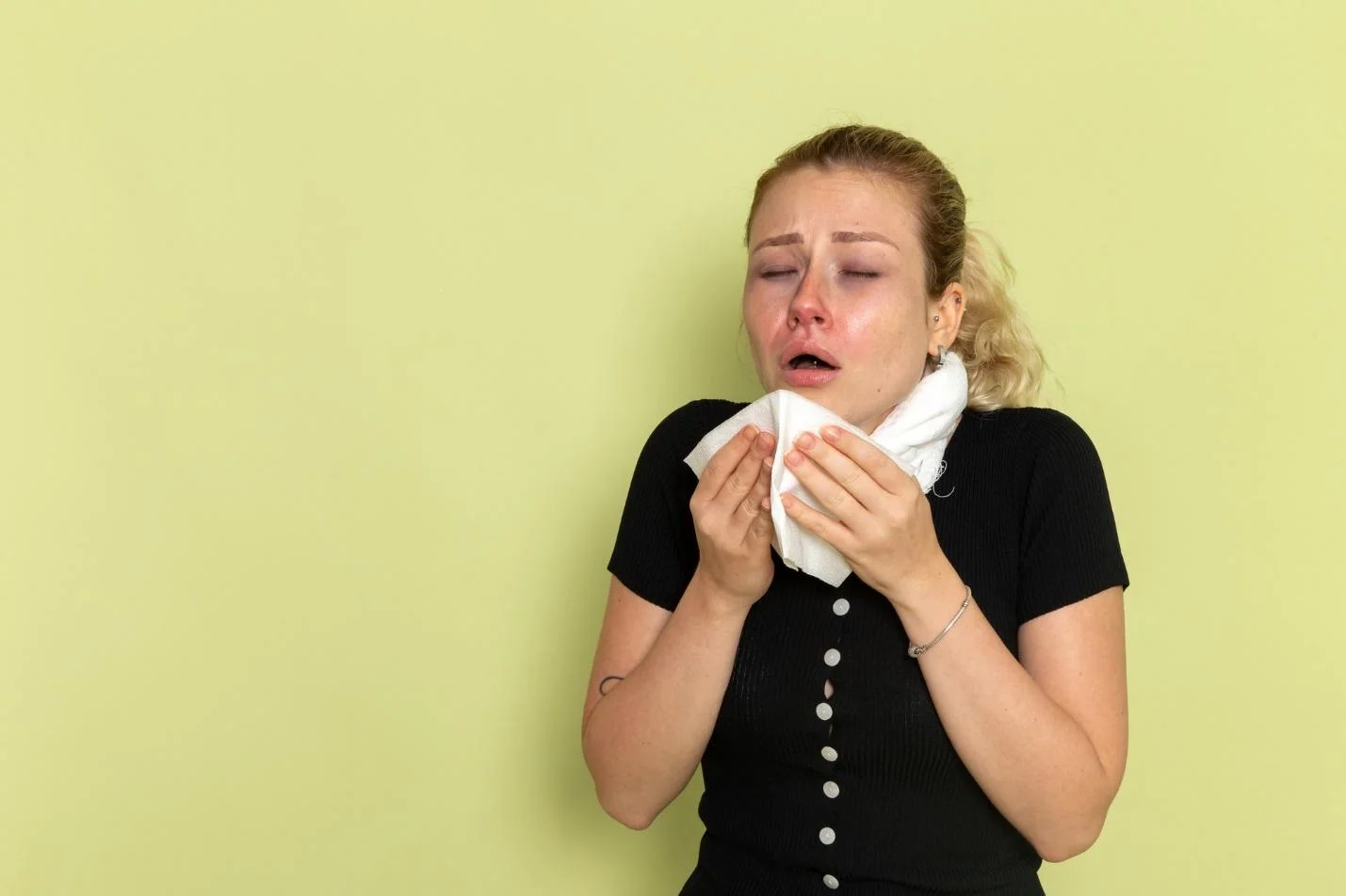 Excess mucus phlegm throat symptoms