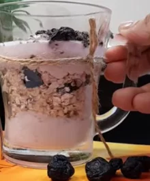 Dates chopped into yogurt oatmeal